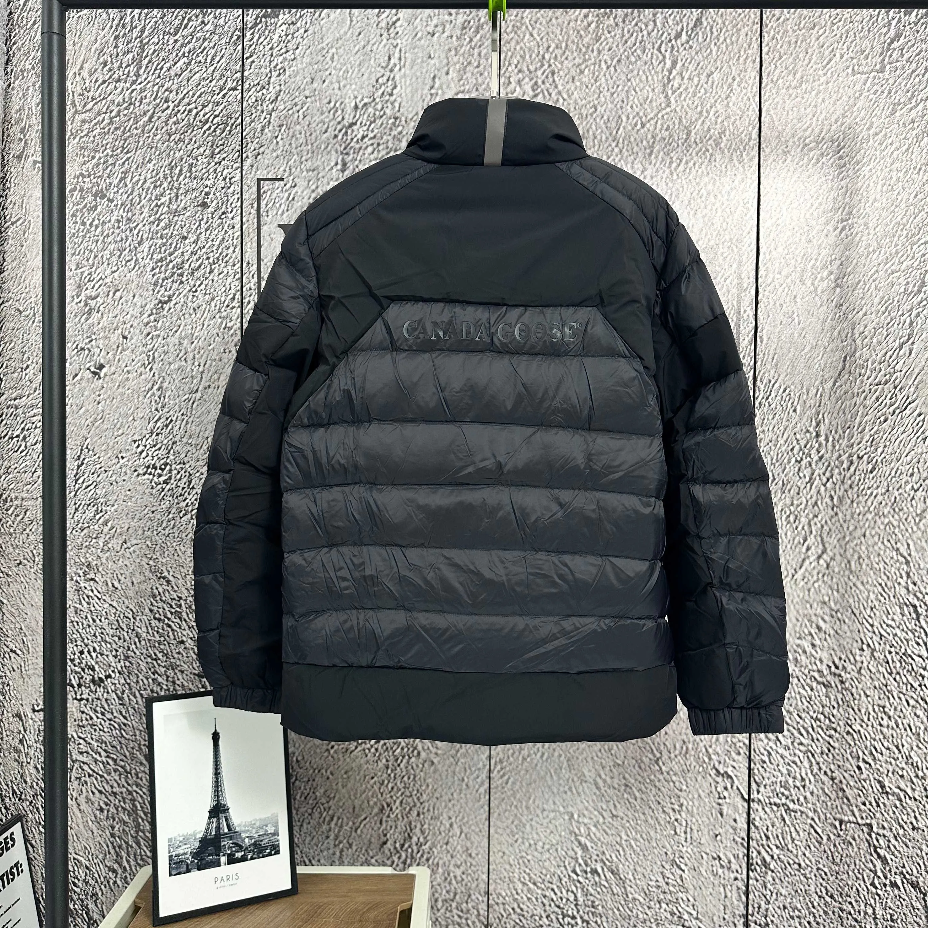 P960 𝙉𝙚𝙬⚜️ CANADA*GOOSE Canada Goose 25-year winter light down jacket, 90 white duck down filling, windproof and wear-resistant, splicing design upper body effect does not appear bloated Color: Apricot Black Size: 48-56